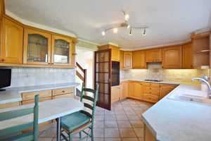 Photo 11- click for photo gallery